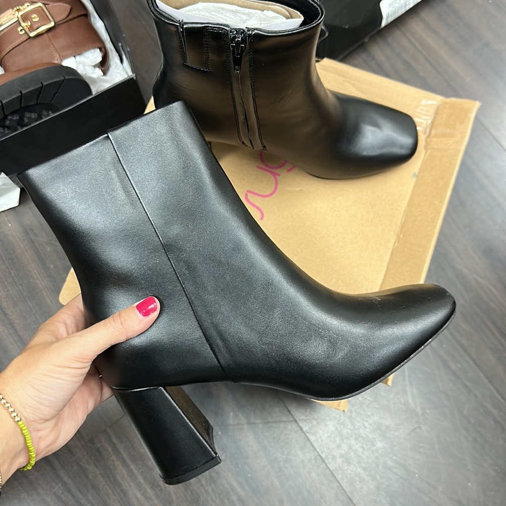Sugar Elly Womens Faux Leather Dressy Ankle Boots - Picture 5 of 5